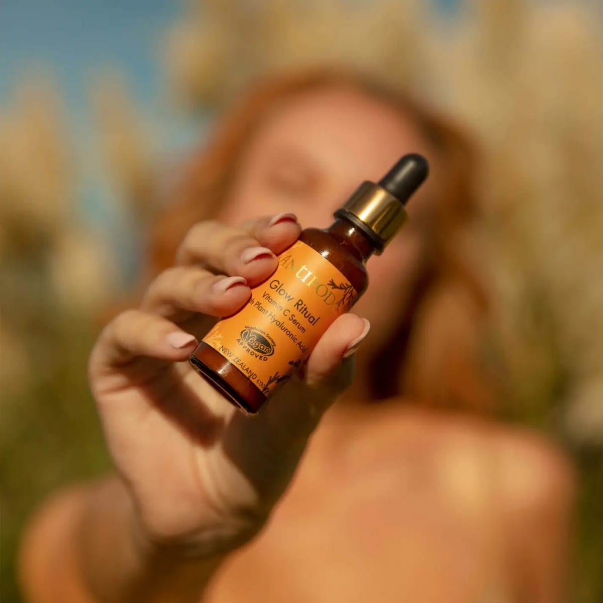 ANTIPODES Glow Ritual Sérum à la Vitamine C et à l’Acide Hyaluronique Végétal
