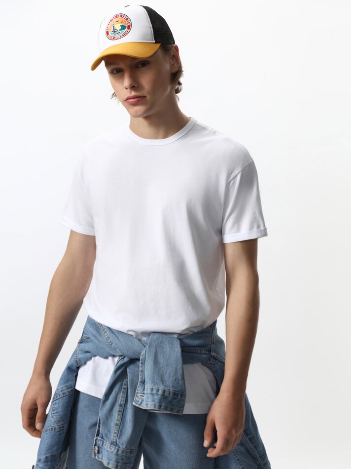 Camiseta básica de corte longo - Branca