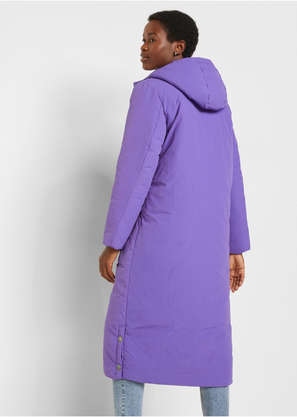 Manteau long et chaud avec capuche et fente latérale