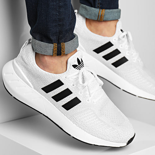Baskets Swift Run 22 GY3047 Cloud White Core Black Grey One