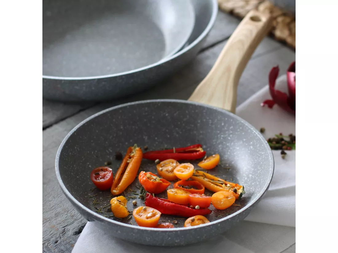 Menastyl - Set 4 Poeles Cannelle 20 24 28 Et 30cm En Aluminium