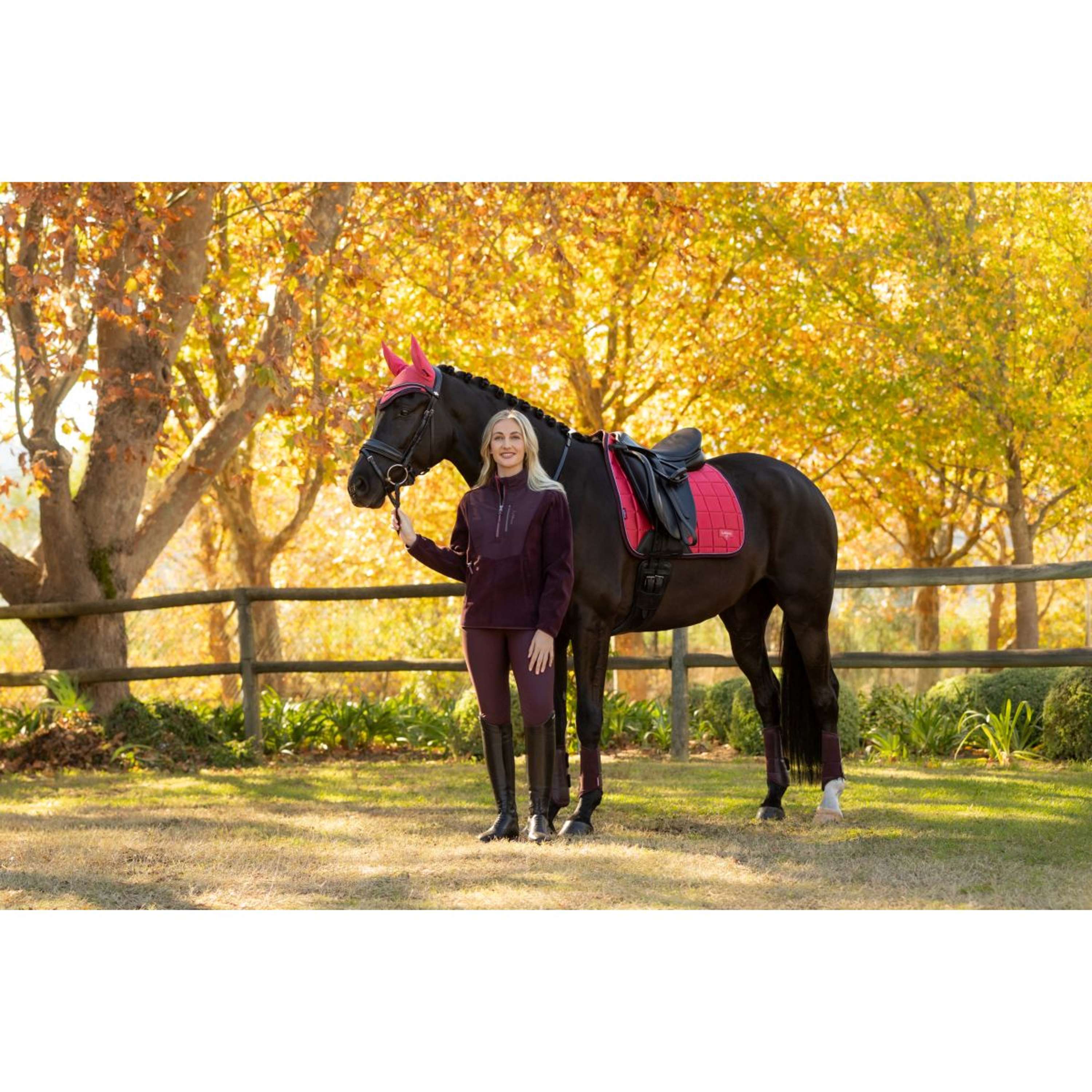 LeMieux Zadeldekje Loire Classic Dressuur Cranberry