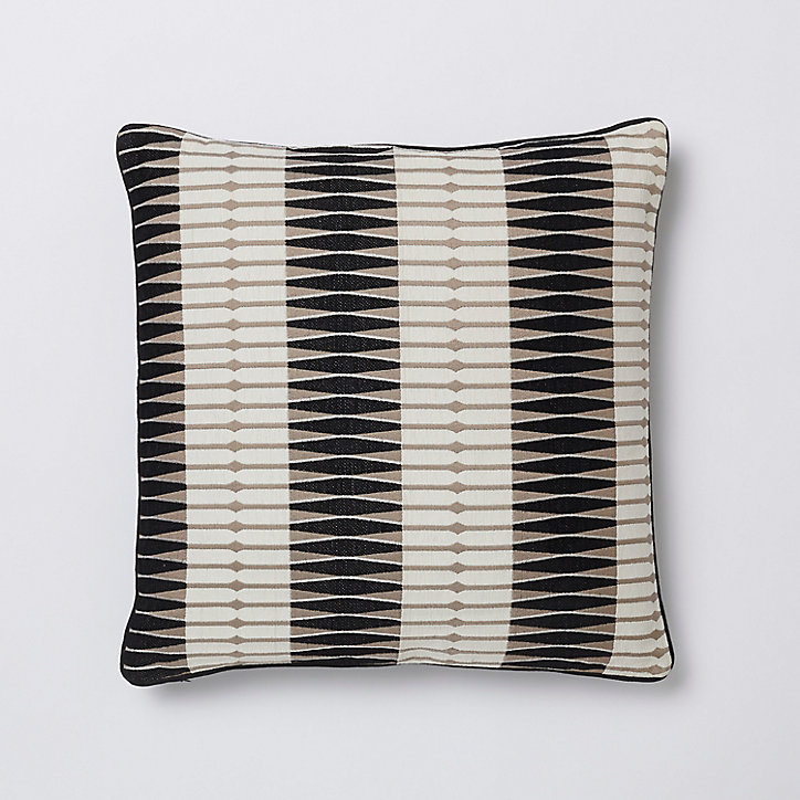 Coussin Delhi noir et blanc 50 x 50 cm