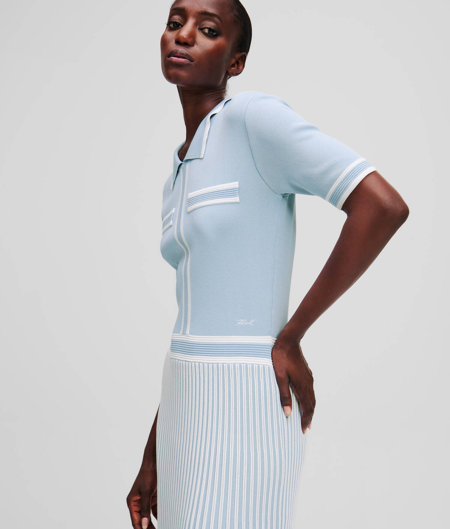 ROBE EN TRICOT PLISSÉE KARL ESSENTIAL - Bleu Kentucky-Pristine