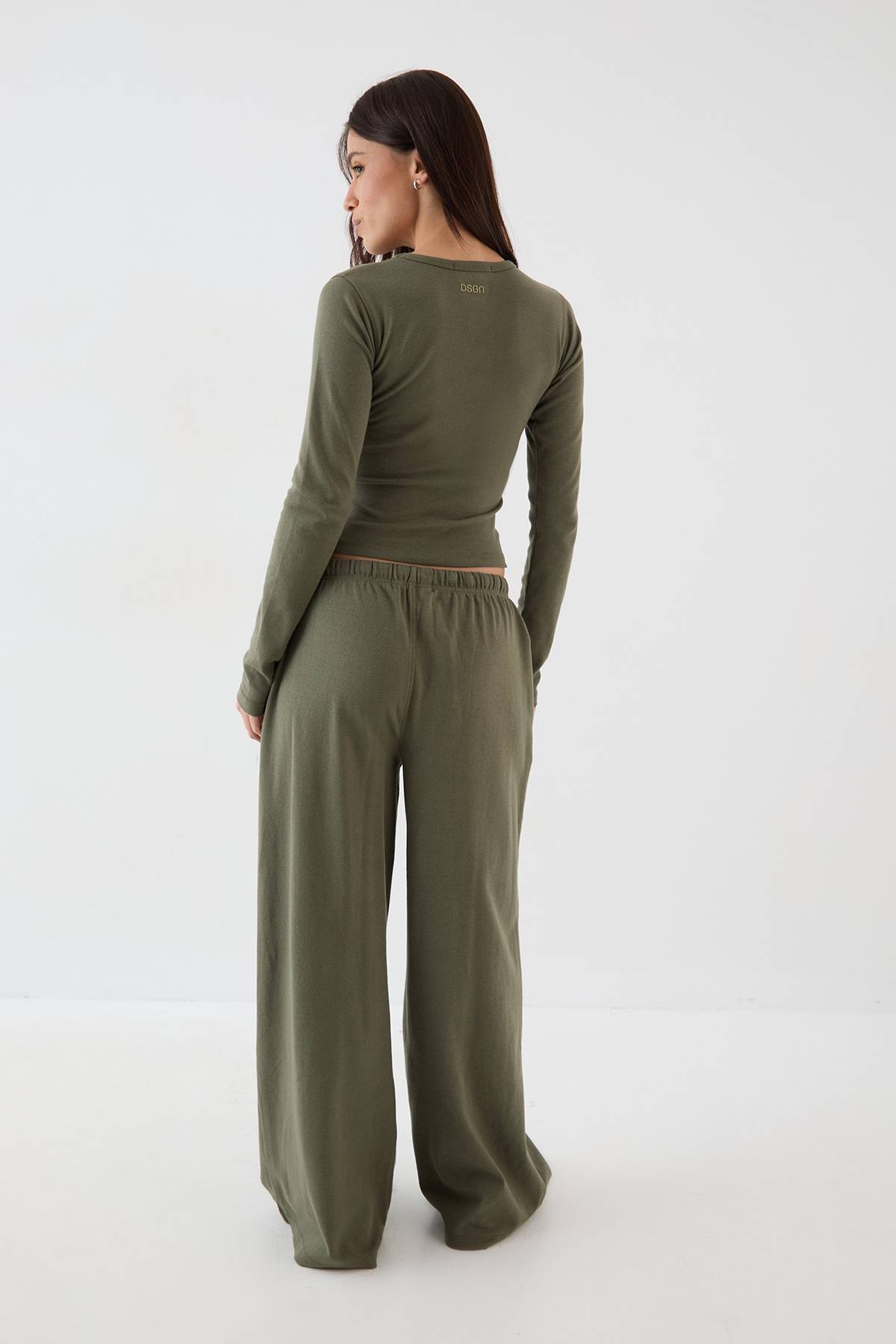 Pantalon Large à Côtes Brodées DSGN Studio