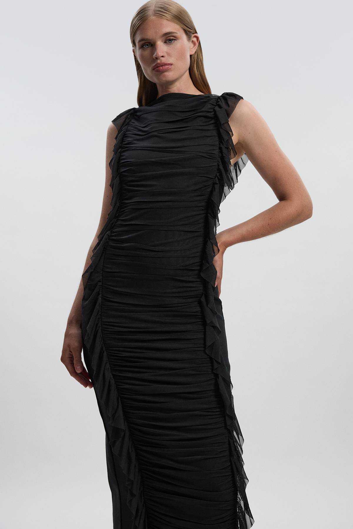 KarenMillen Robe Maxi Tricotée Bandage avec Volants en Maille Froncée