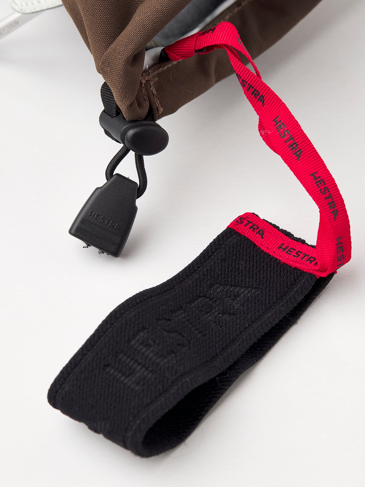 Hestra Army Leather Heli Ski Mitt<br>Supervarm med en rekke smarte funksjoner!