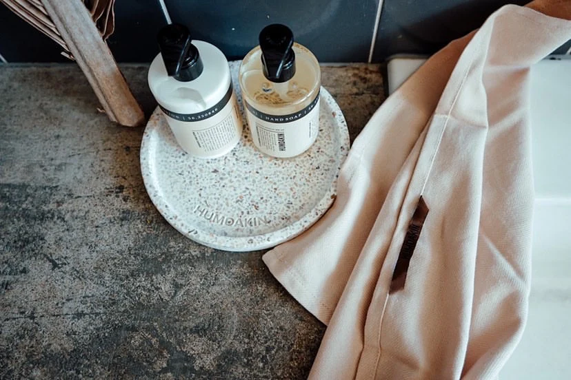 Humdakin  Terrazzo rund bakke - natural