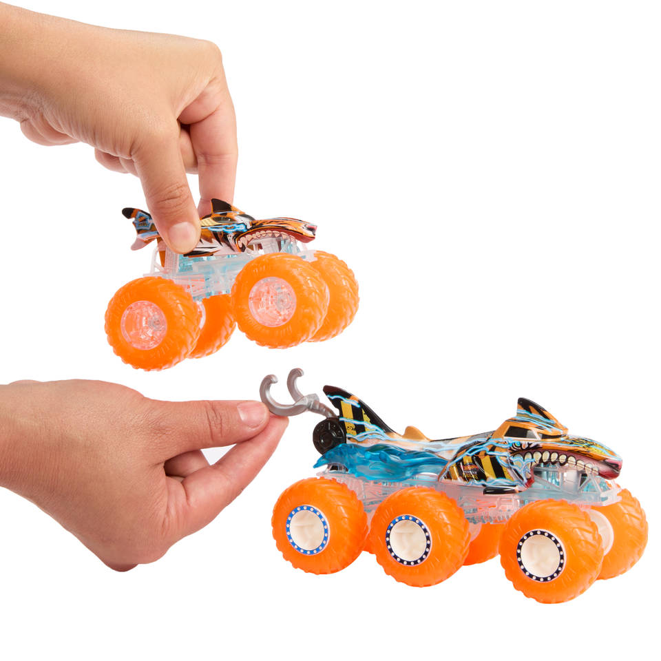 Hot Wheels Monster Trucks Big Rig and Truck multipack