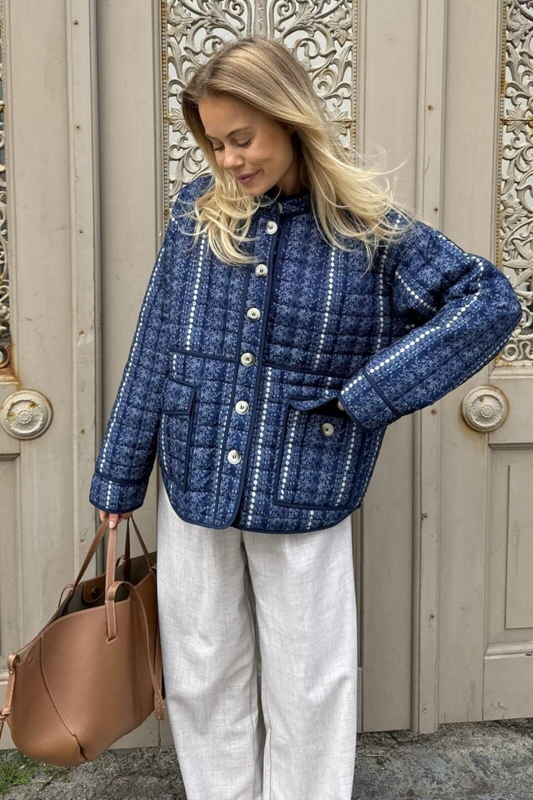 BYIC Emmyic Quilted Jacket nfp navy flower print