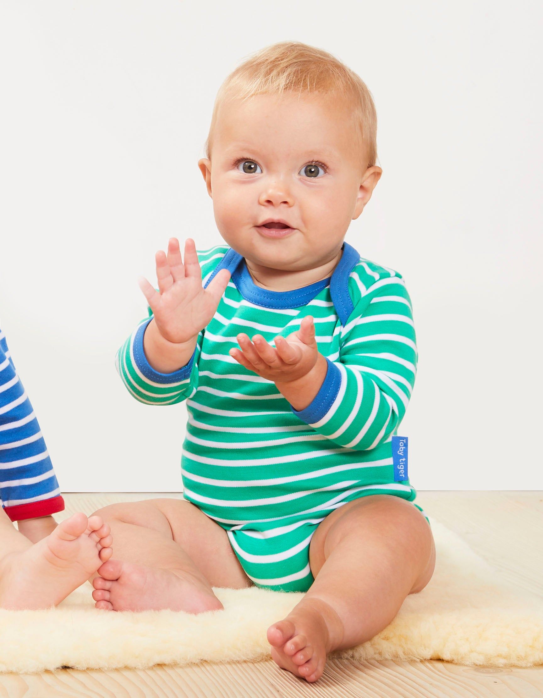 Toby Tiger Langarm Baby Body mit Schlupfausschnitt , Gestreift