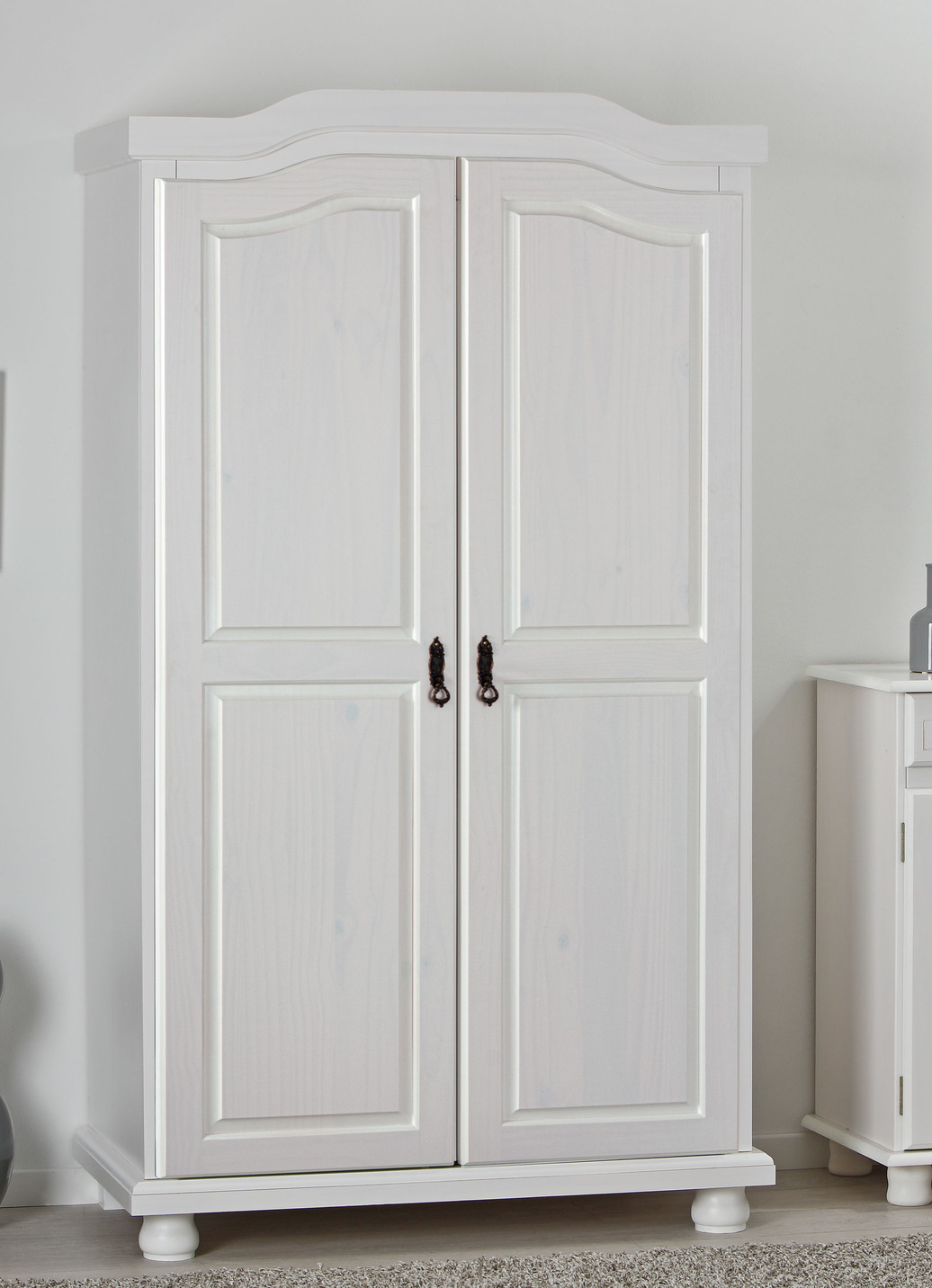 Kleiderschrank aus massiver Kiefer