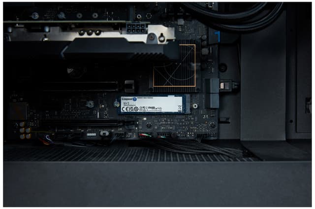 Kingston NV3 M.2 NVMe Gen 4 internal SSD (4TB)