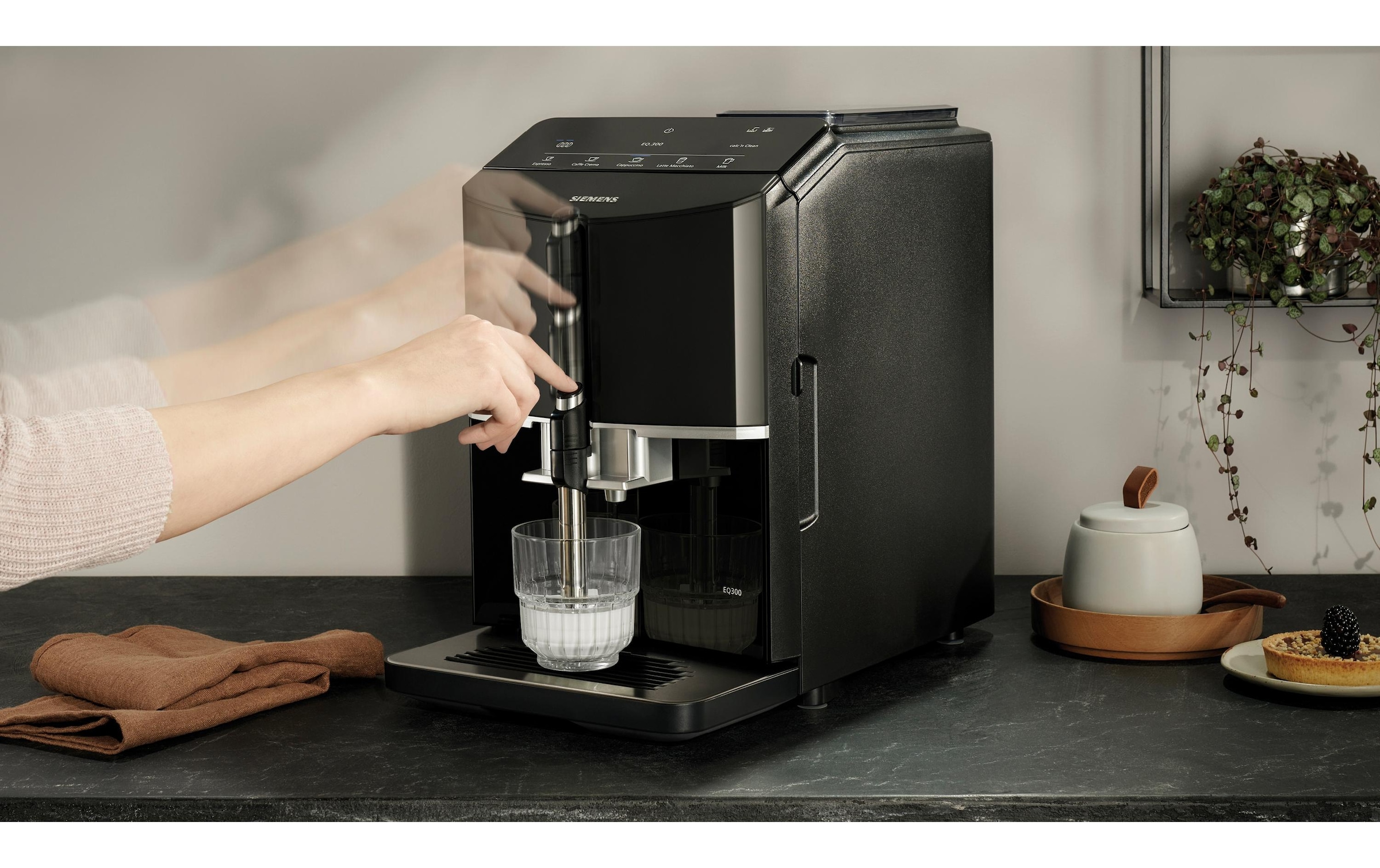 SIEMENS Kaffeevollautomat »EQ300«
