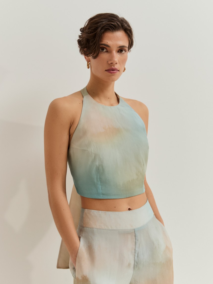 Top halter em liocel com laçada