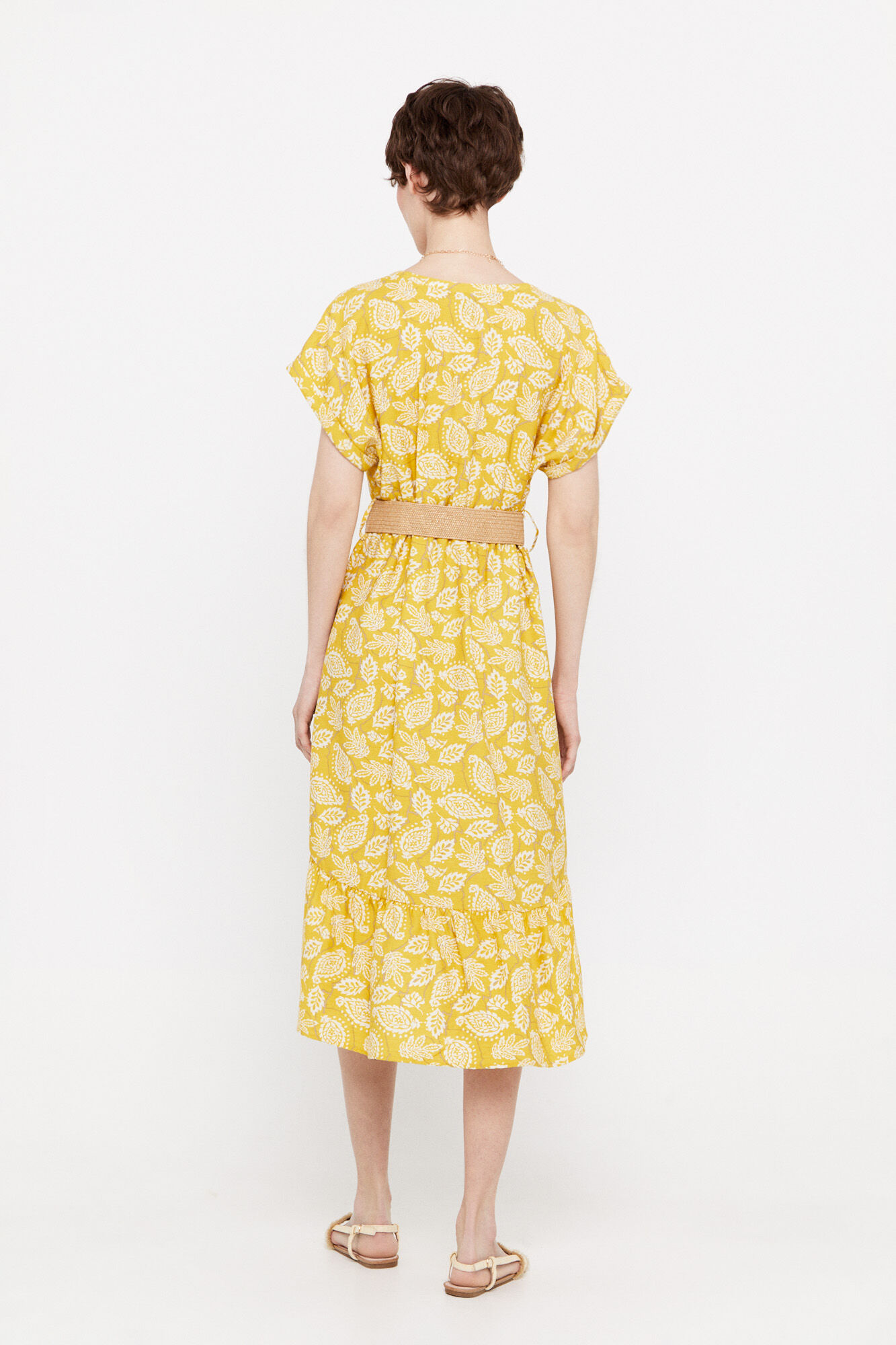 Vestido confortável com cinto - Estampa amarela