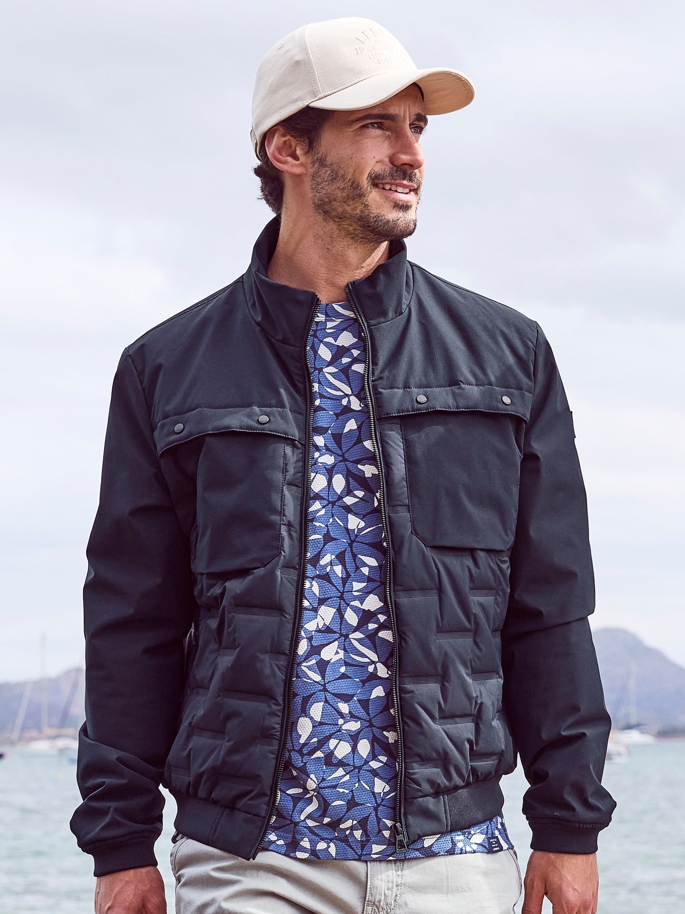 Sportiver Blouson in Struktur-Steppdesign