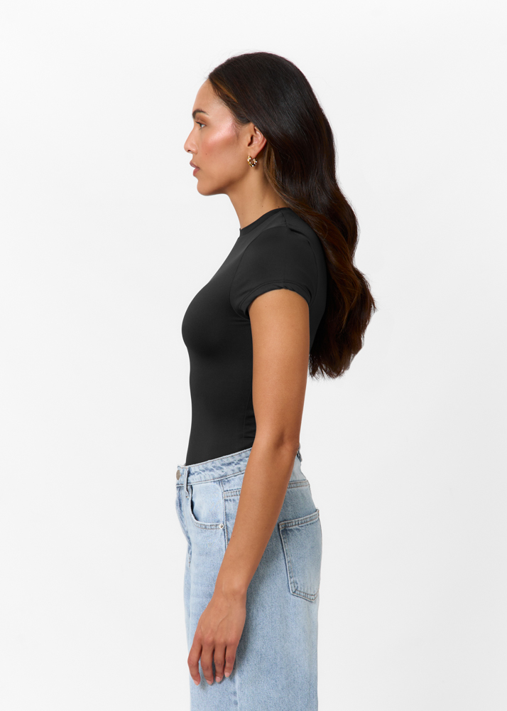 Tee onyx