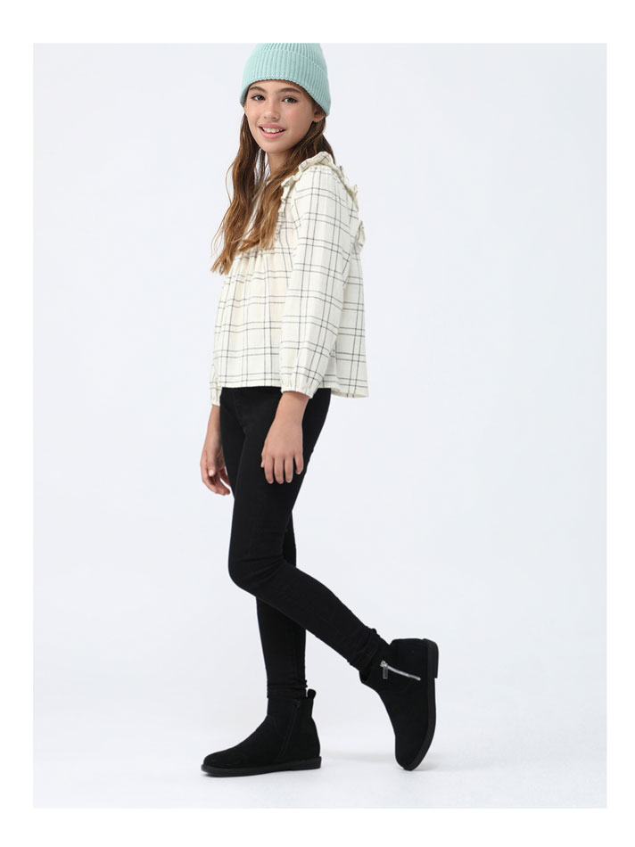 Bota de cano curto com zíper - Preta