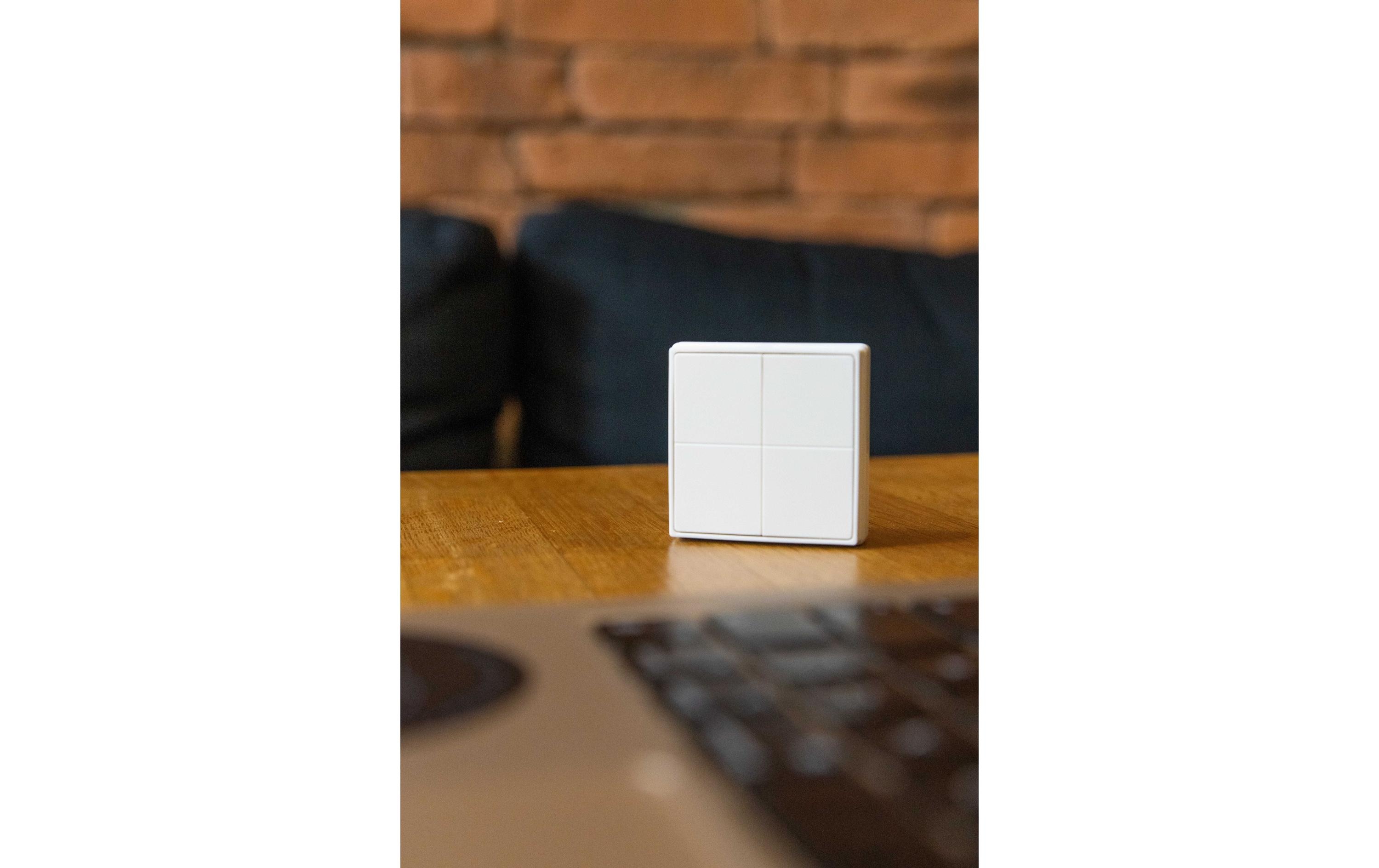 BLU Wall switch 4 weiss, stand aloneIntelligenter Vier-Tasten-Bluetooth-Schalter