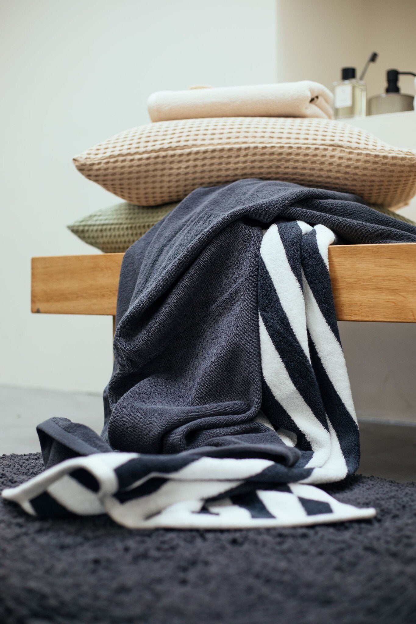 Verona Badtextiel Stripes Desert | 70 x 140 cm | Wit | Beige | Katoen
