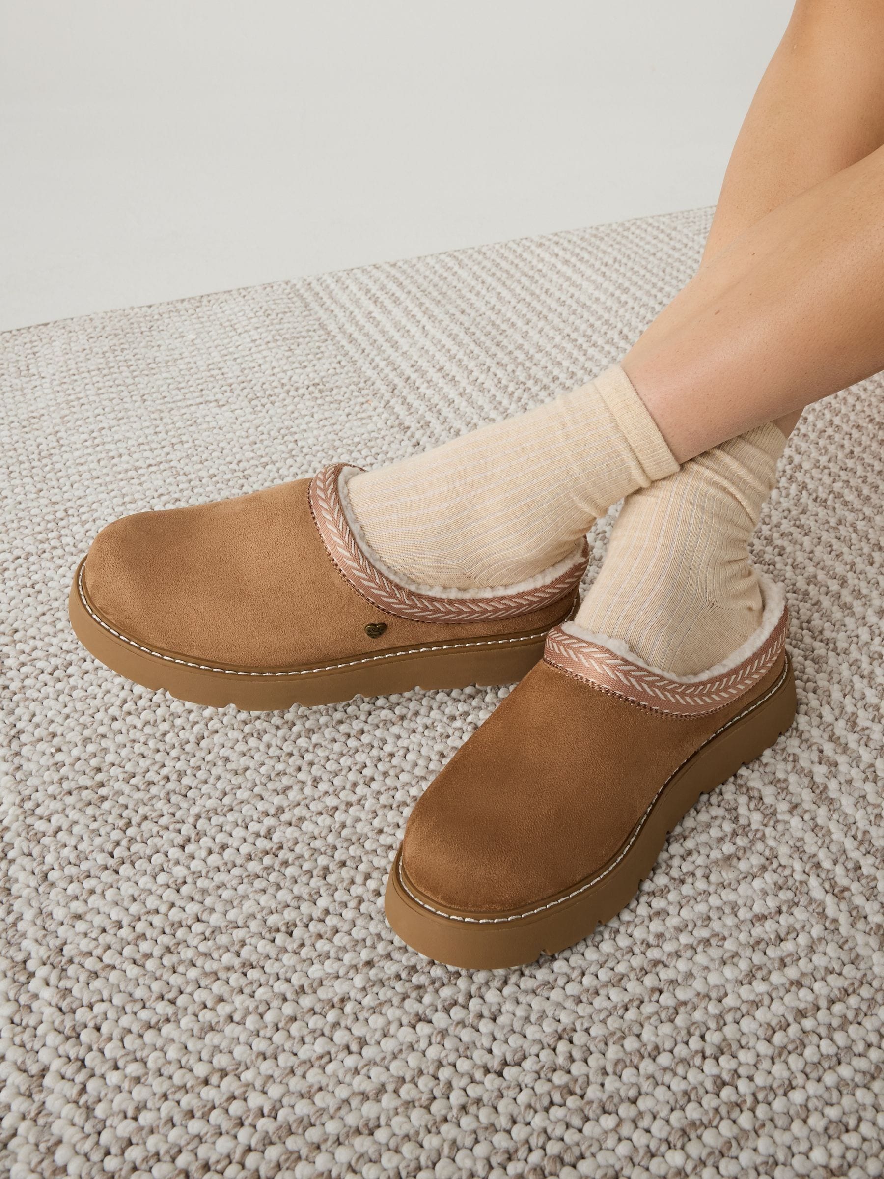 Bruin - Skechers Keepsakes Lite Cozy Fest pantoffels