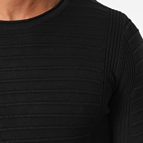 Pull Noir