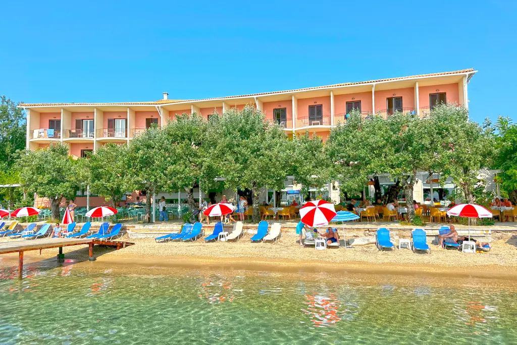 Fly & Go Dassia Beach Logies en ontbijt - Hotel