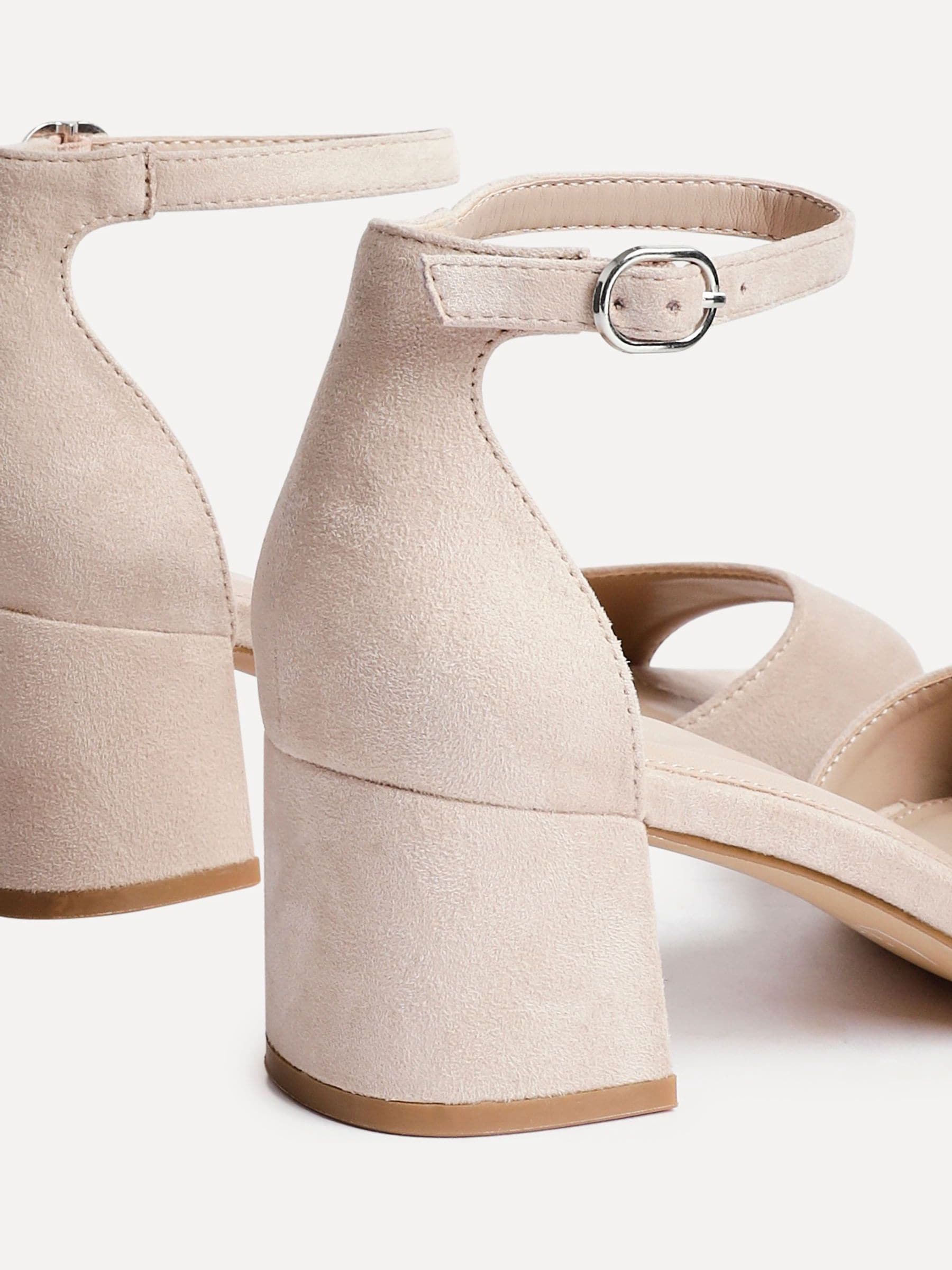 Licht beige - Linzi Maddie sandalen met gesloten achterkant, open neus en hak