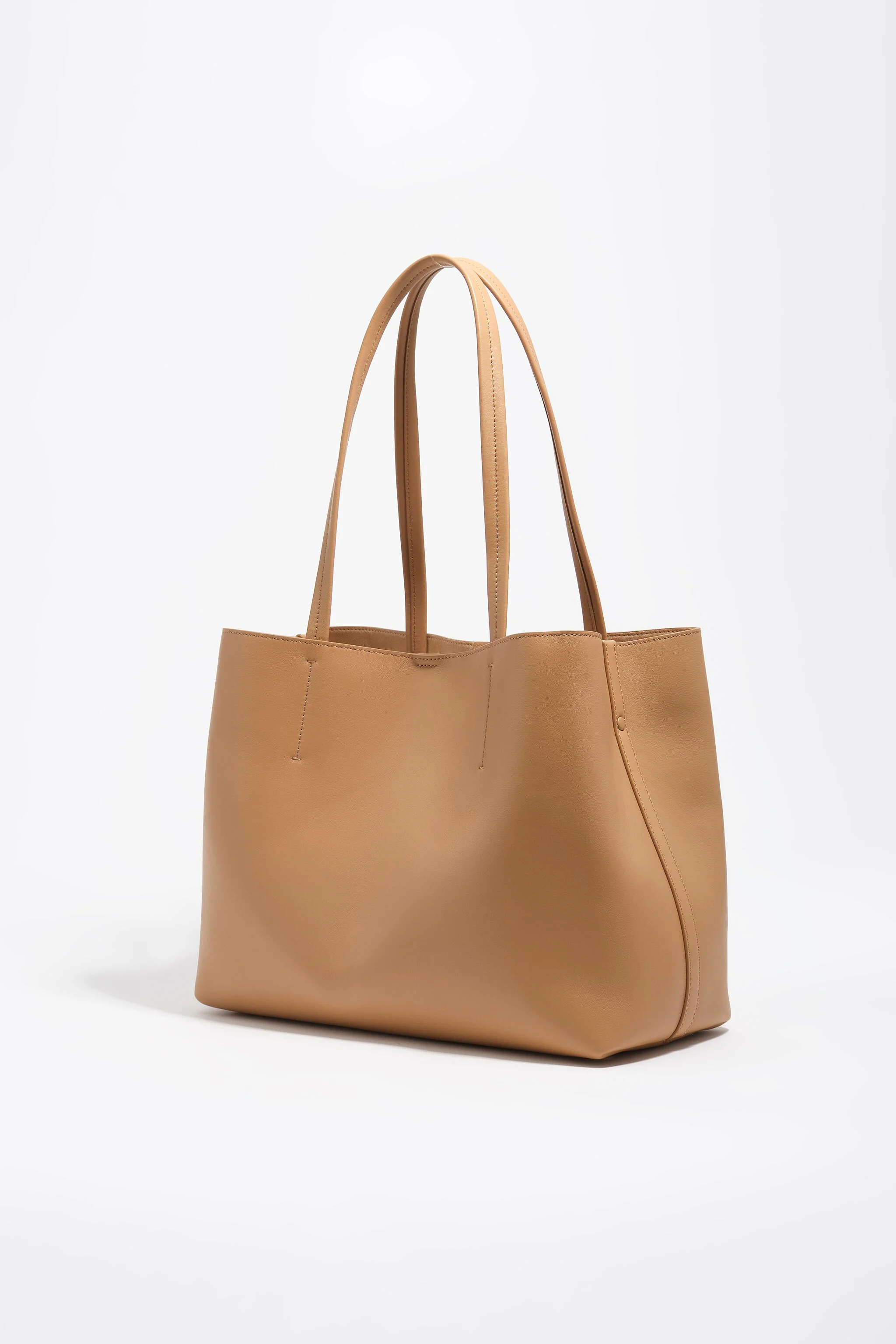 Bolsa de compras média em couro cor avelã