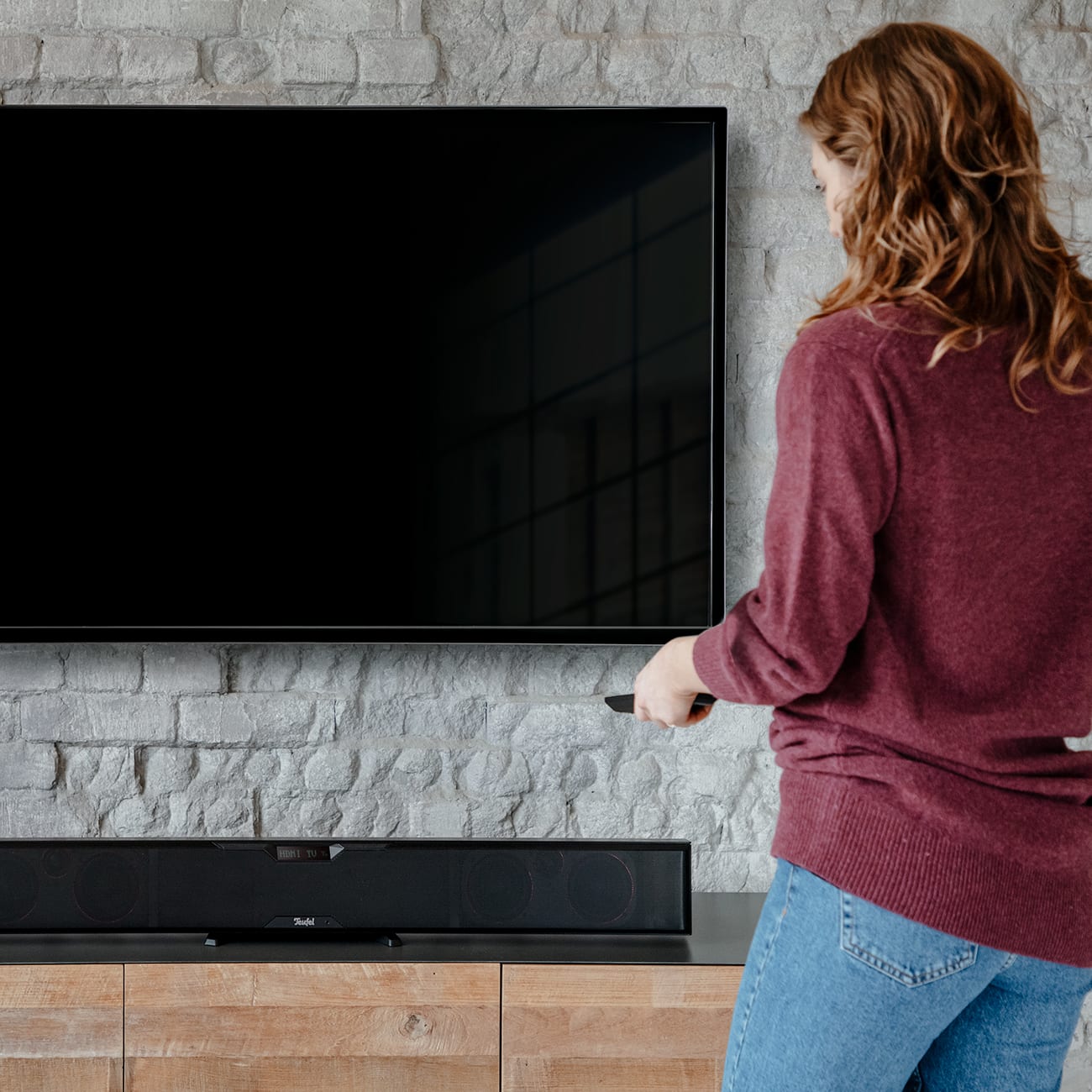 CINEBAR PRO