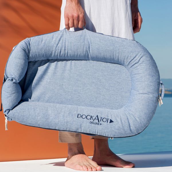 DockATot Deluxe  Babynestje Indigo Chambray