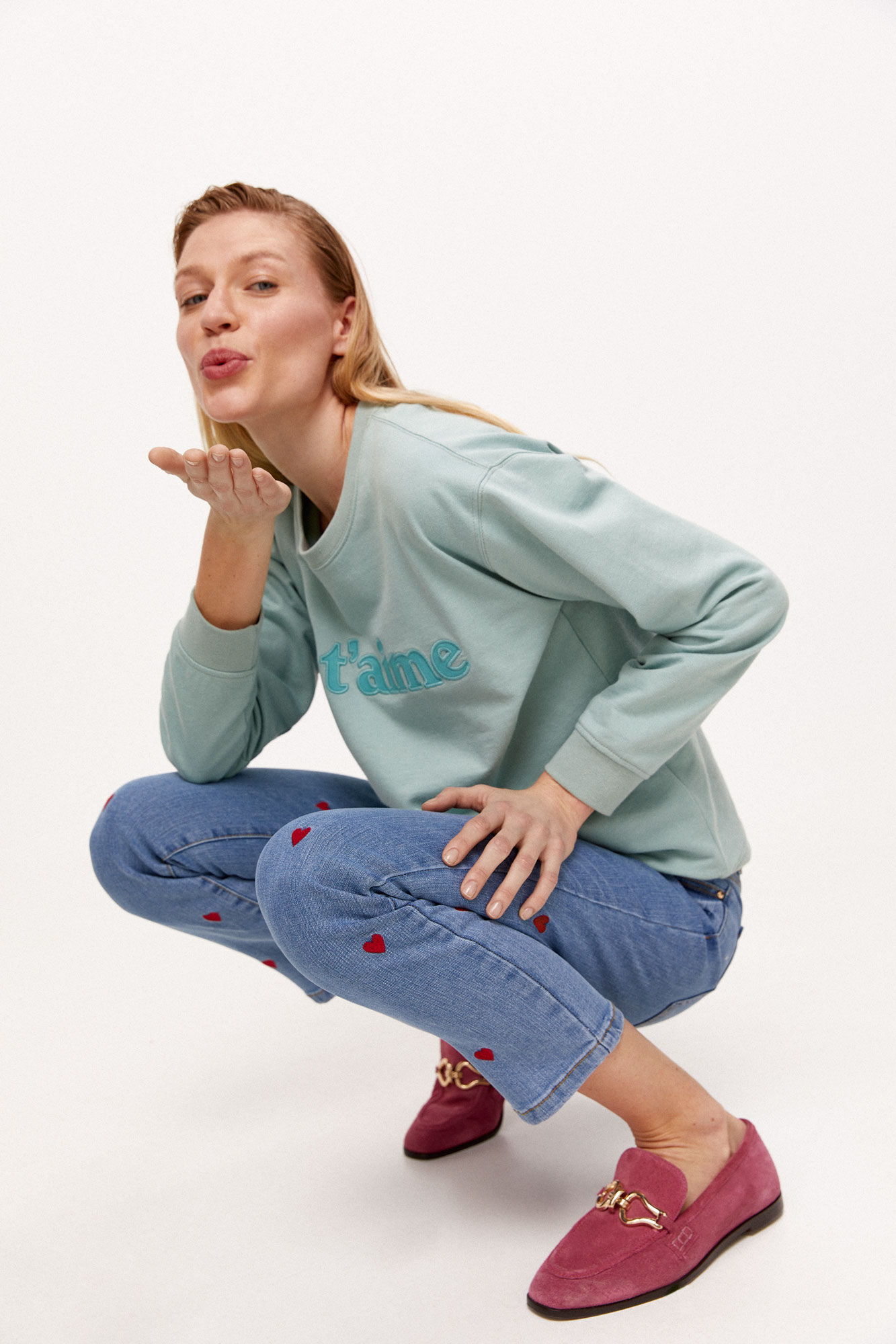Calça jeans cropped com 5 bolsos - Azul