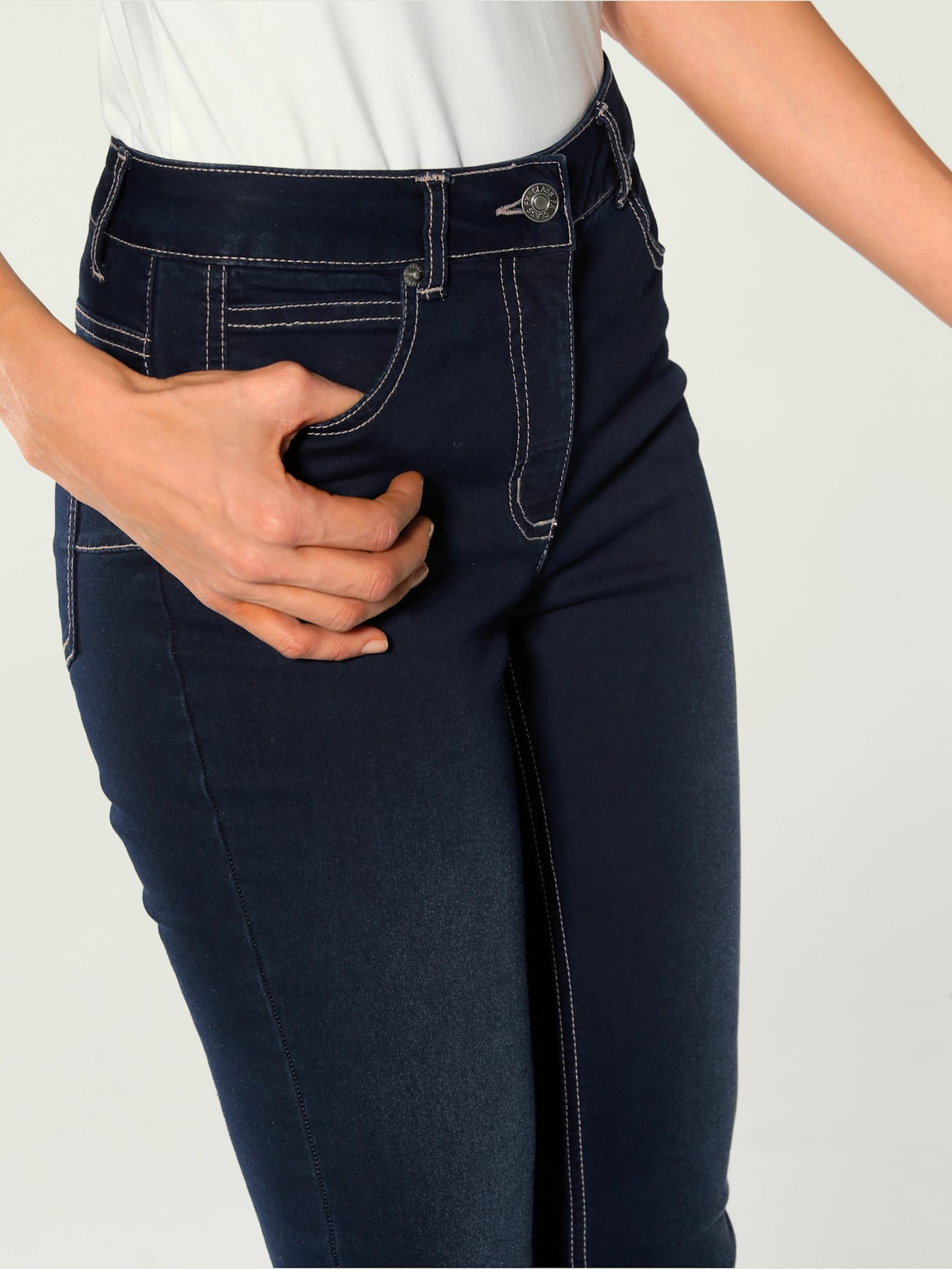 Jeans effet ventre plat coupe skinny tendance