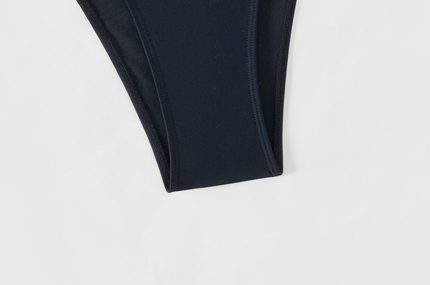 Serendo - Set: Bikinitop met patroonrand + broekje