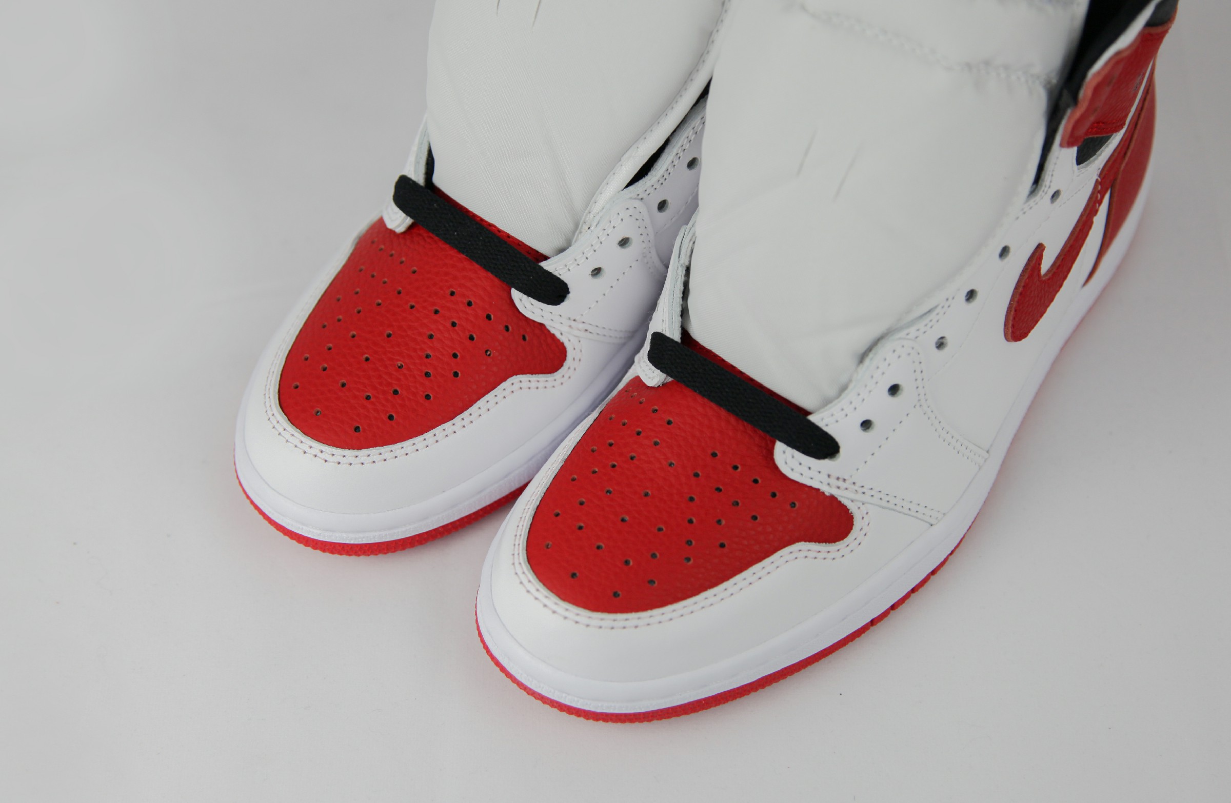 Air Jordan 1 High OG Heritage