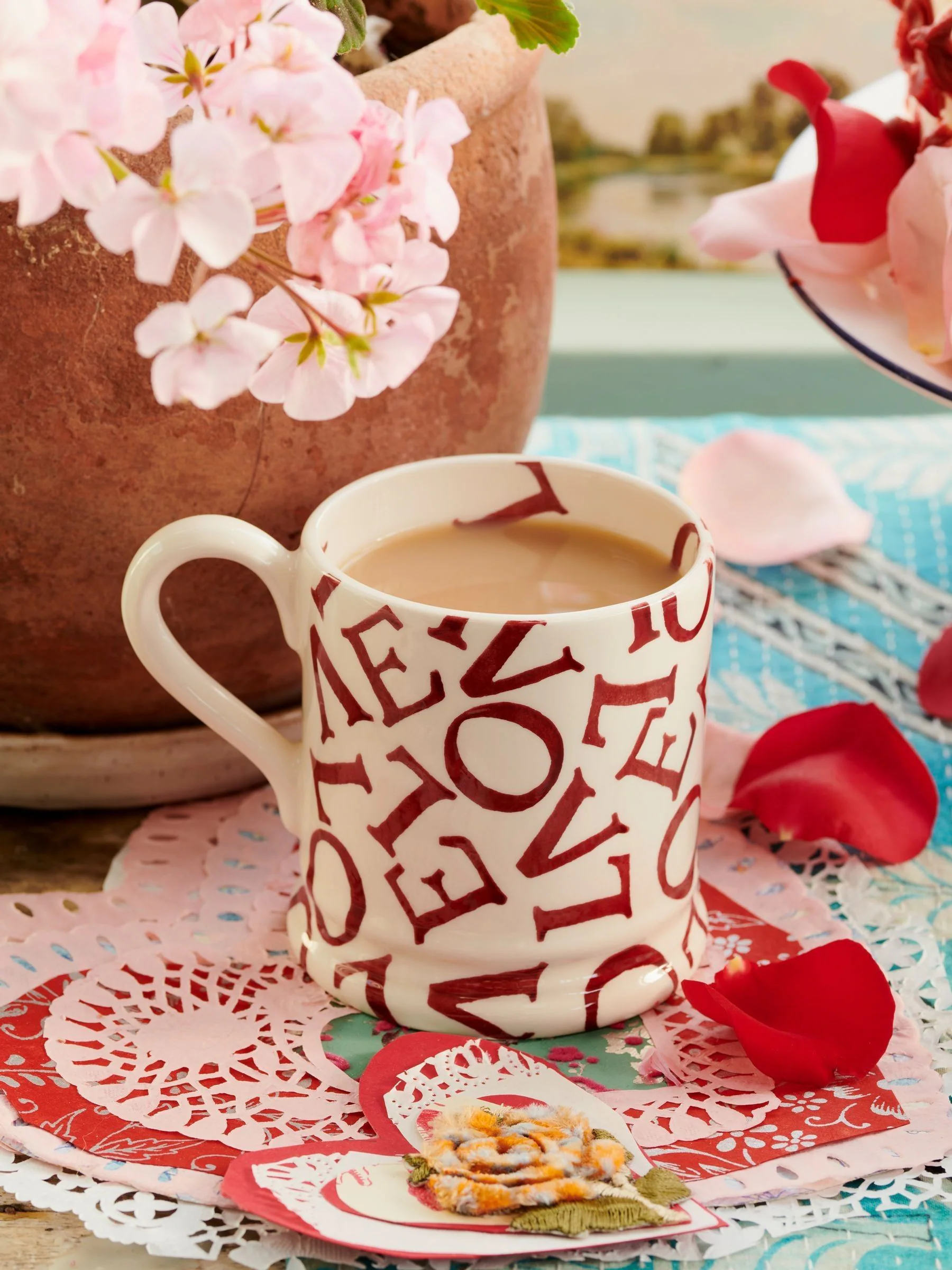 Emma Bridgewater L.O.V.E Polka Red 1/2 Pint Mug