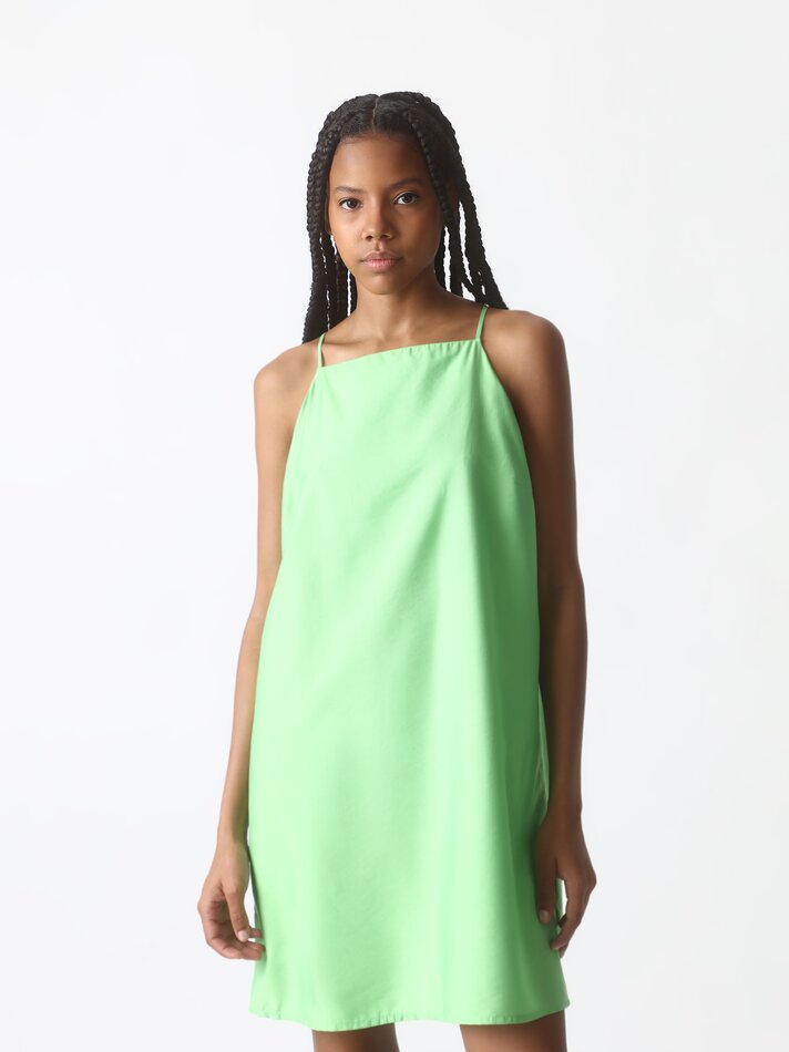 Vestido curto com decote halter - Verde claro