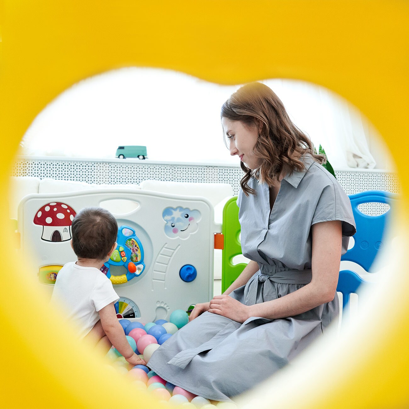 Baby Vivo Laufgitter aus Kunststoff mit Tür COLORS XL - Erweiterbar