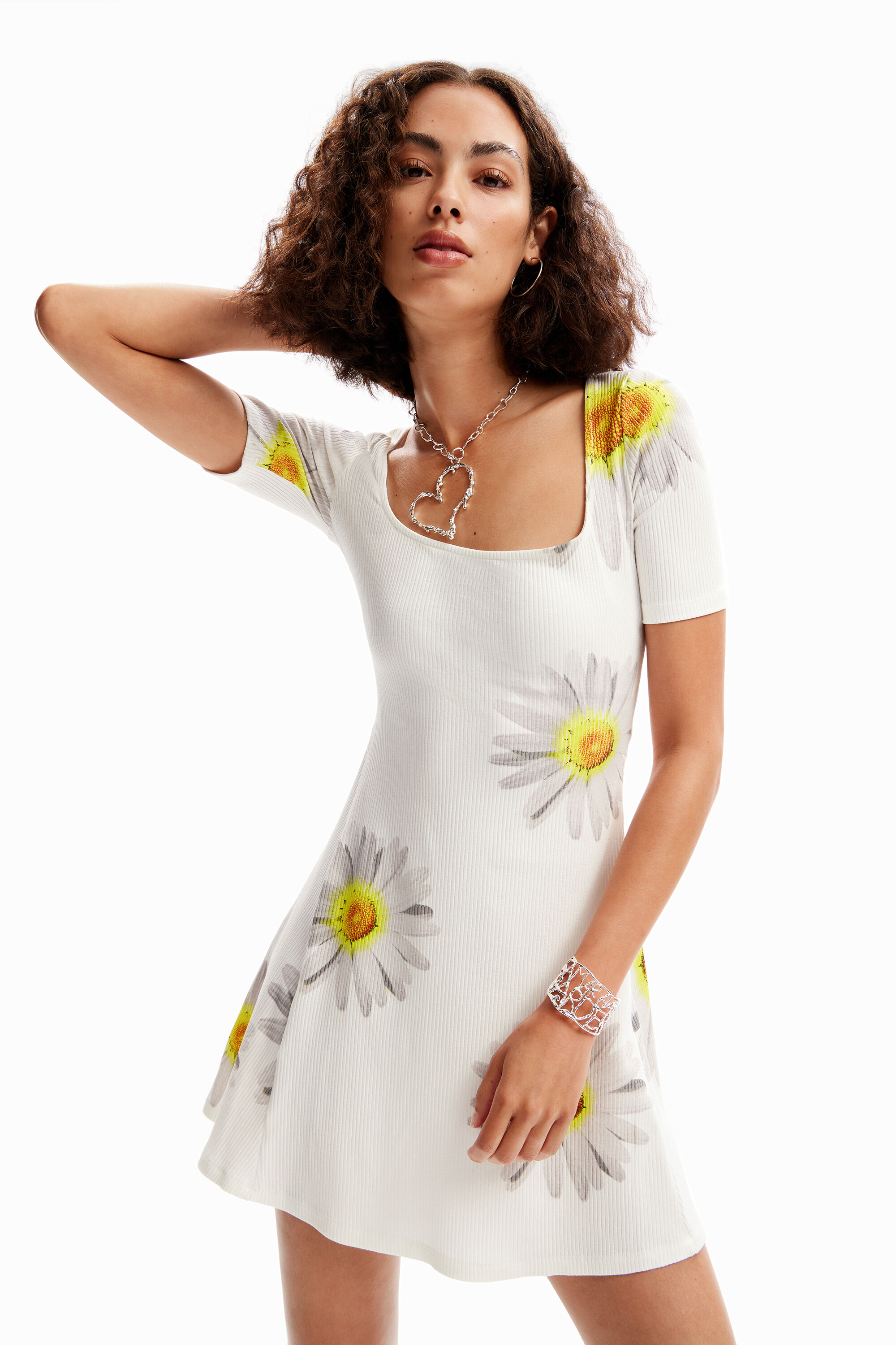 Robe courte marguerites M. Christian Lacroix