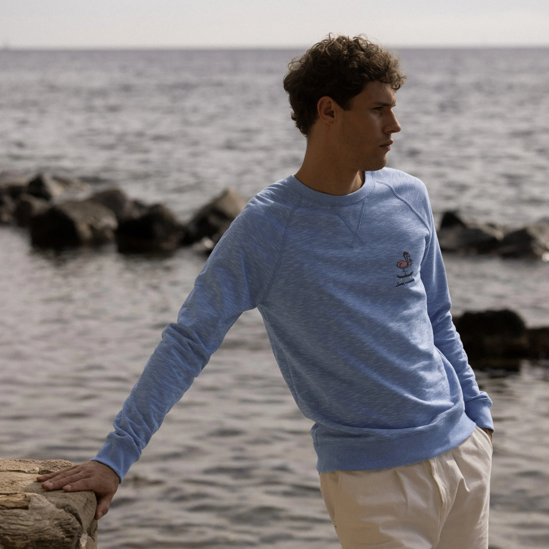 Sweat bleu clair broderie sans pression polyester recyclé et coton - modèle darney