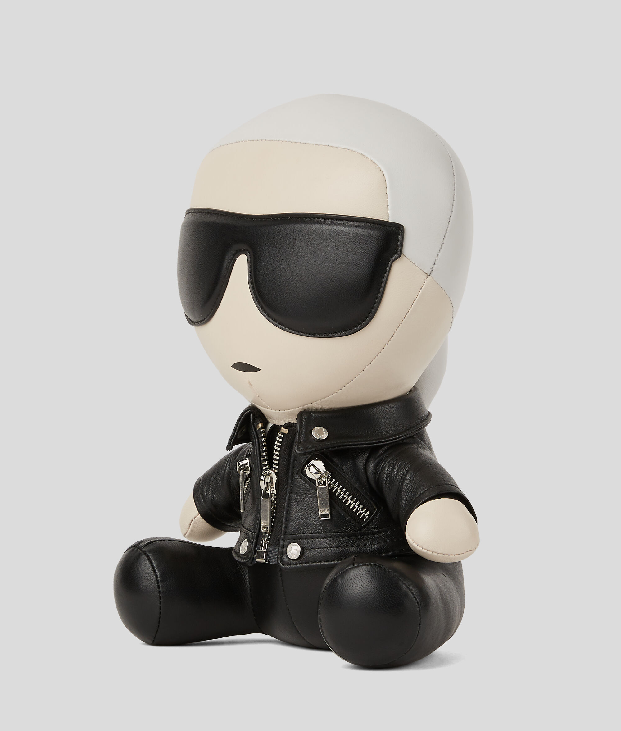 FIGURINE KARL IKONIK KL X THE MET