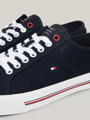 Tênis de lona com detalhes exclusivos