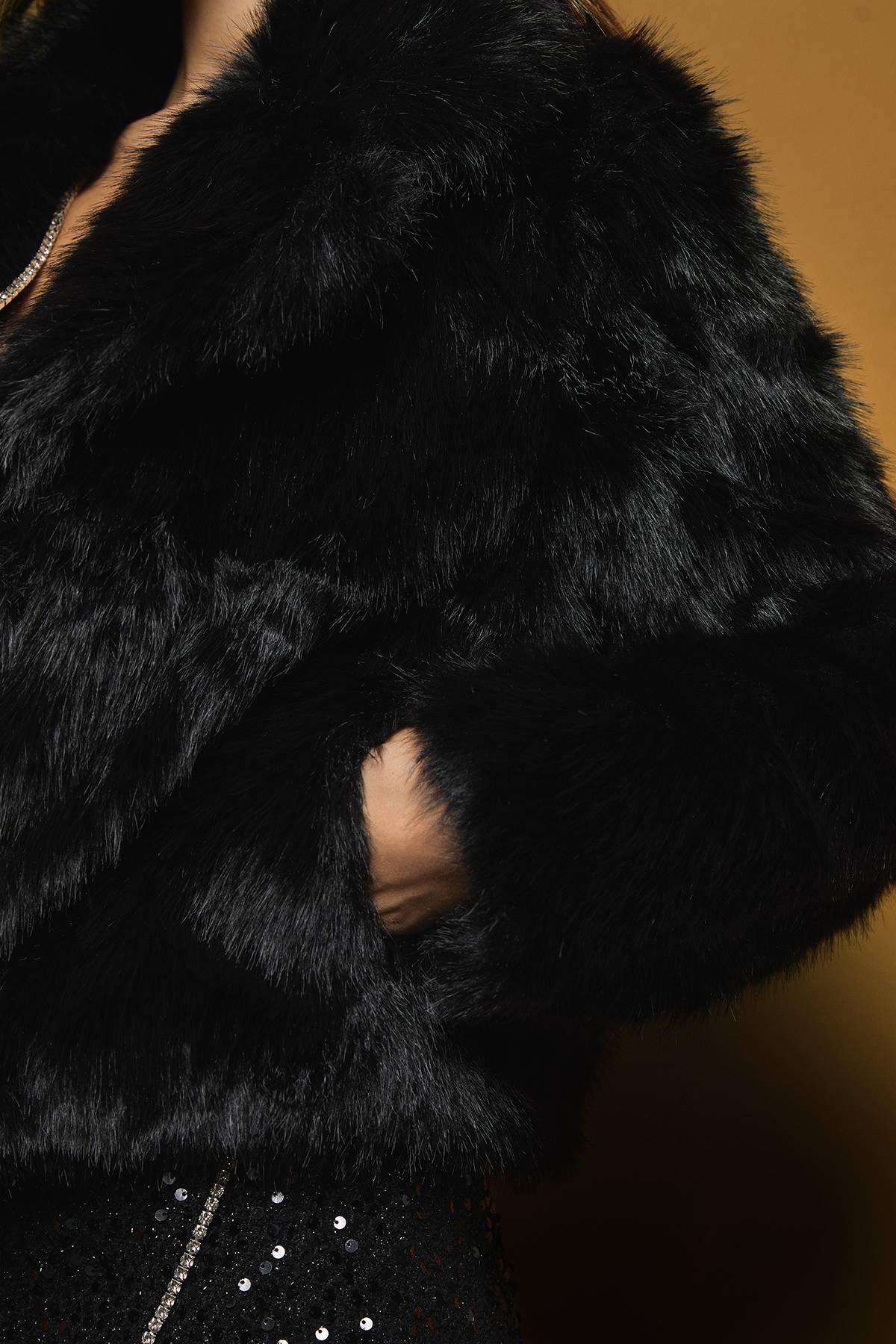 Coast Manteau Court en synthétique Noire de Cérémonie