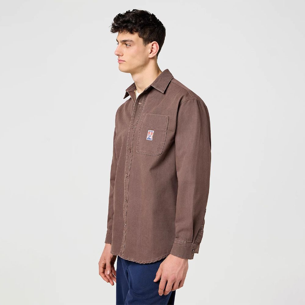 Wrangler mens Casey Jones Loose 1 Pocket Shirt Peppercorn