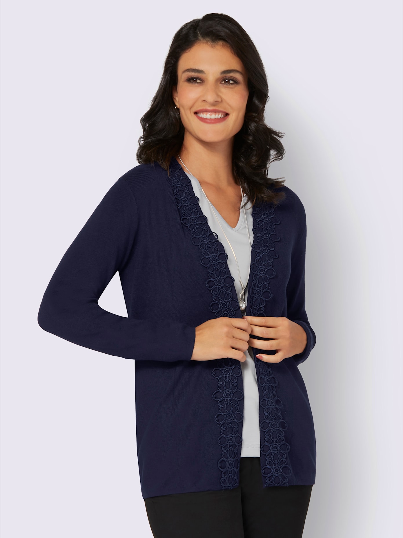 Veste en tricot magnifique bordure en dentelle