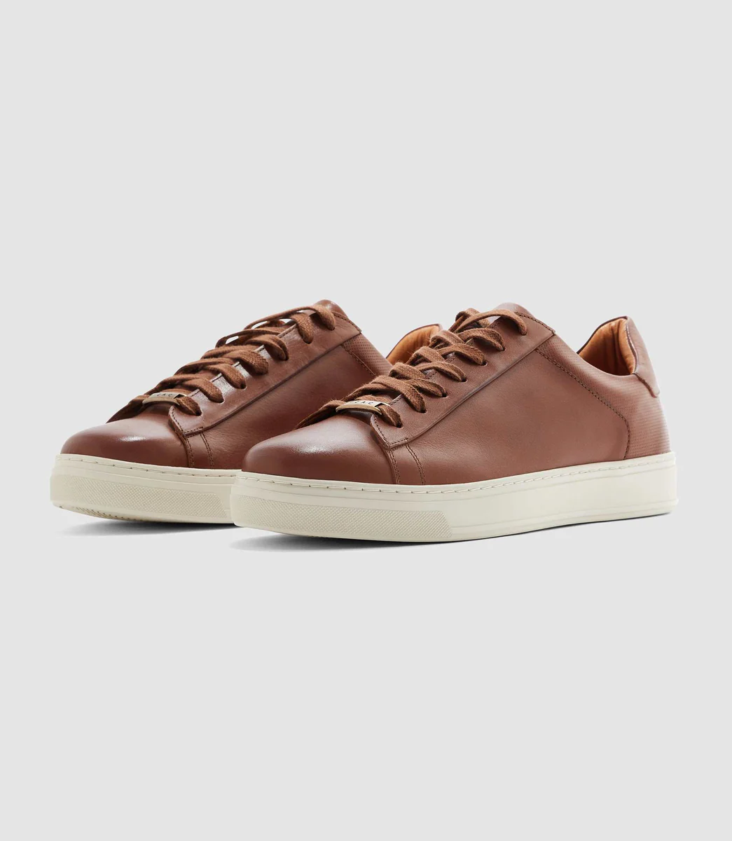 Sneakers en cuir marron 
