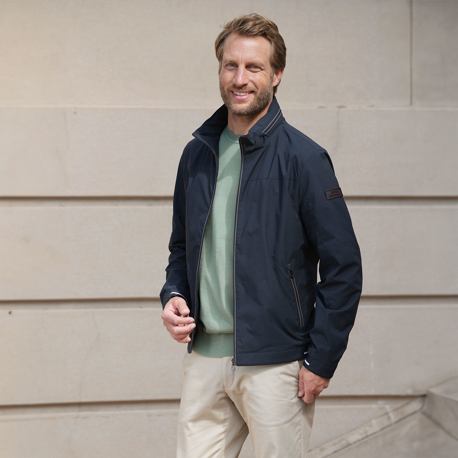 Moderner Blouson in Regular Fit mit Stehkragen
