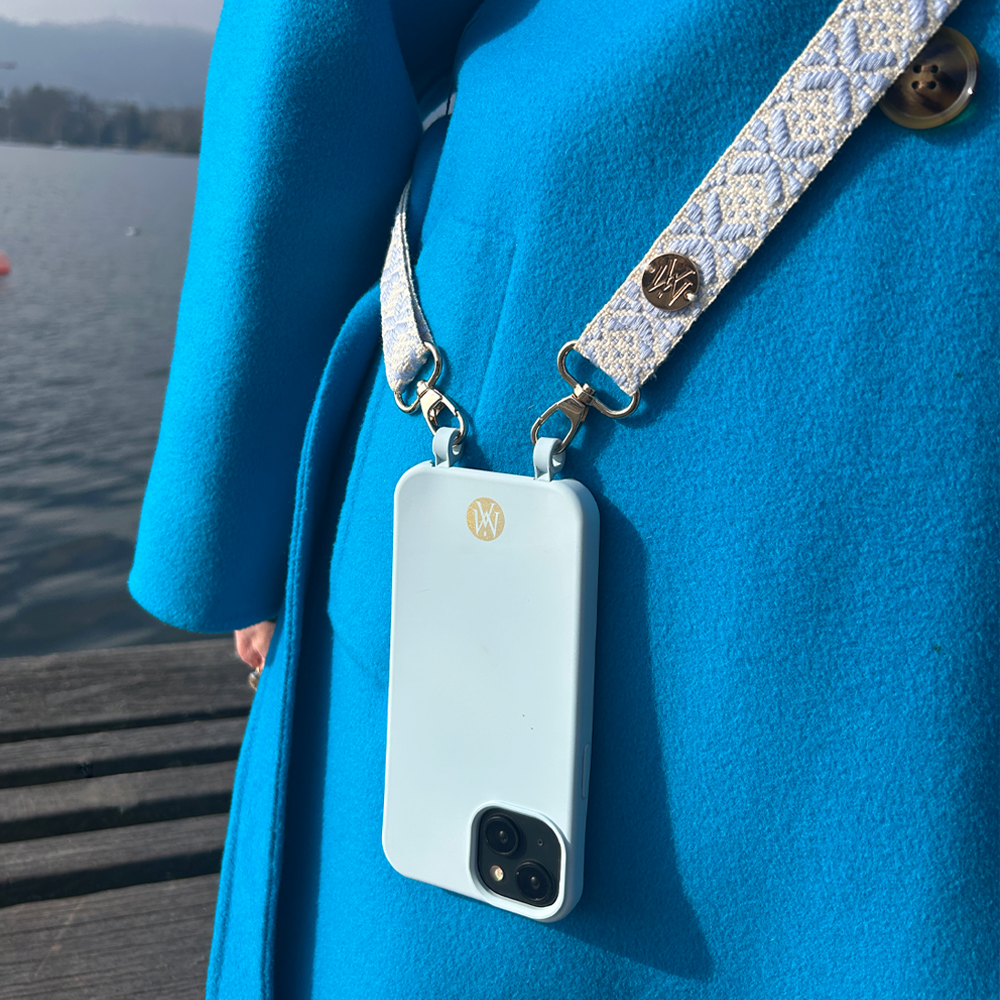 iPhone 15 Handy Hülle Elegantes Case mit abnehmbarem Necklace Adapter - Light Blue / Silver