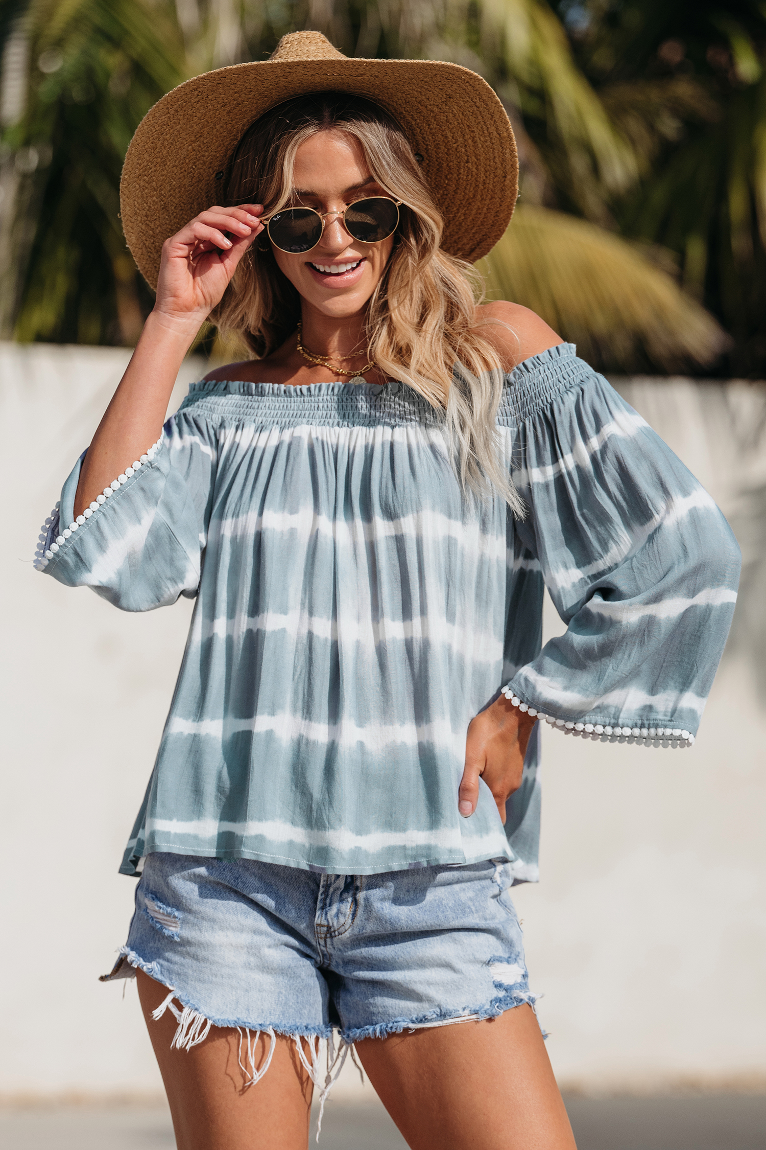 Haut à épaules dénudées et rayures tie dye